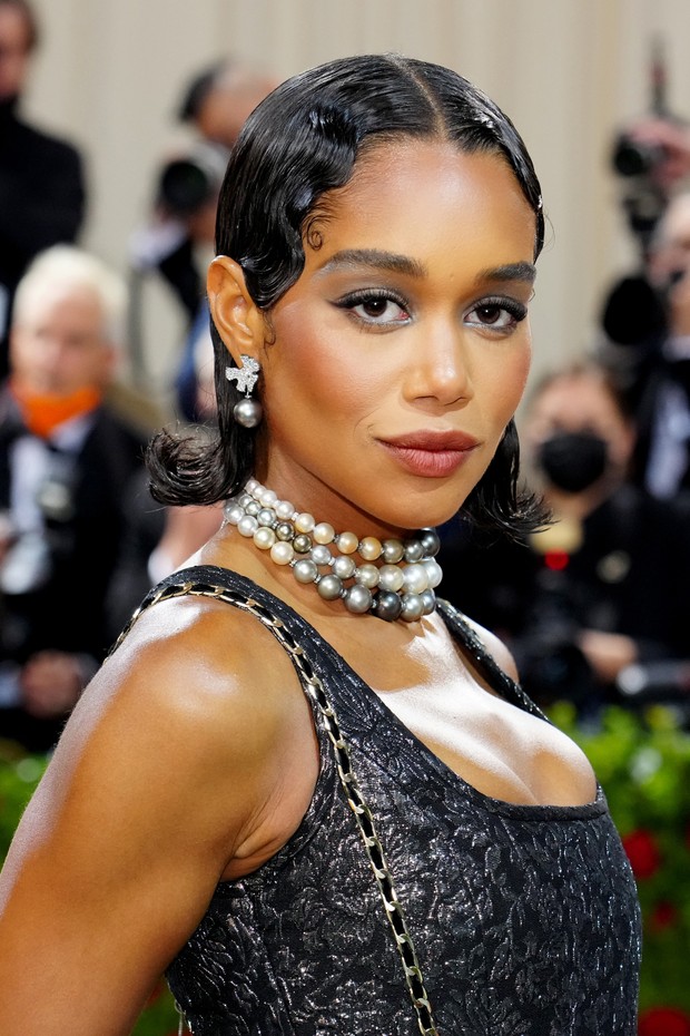 NEW YORK, NEW YORK - MAY 02: Laura Harrier attends The 2022 Met Gala Celebrating "In America: An Anthology of Fashion" at The Metropolitan Museum of Art on May 02, 2022 in New York City. (Photo by Jeff Kravitz/FilmMagic) (Foto: FilmMagic)