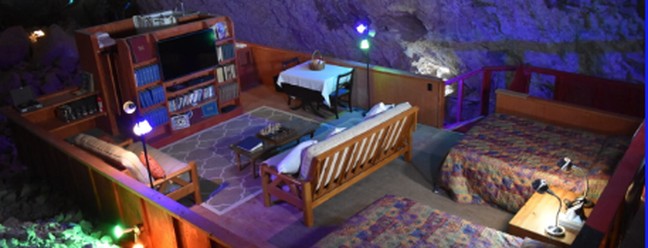 As Cavernas do Grand Canyon são uma atração turística que permite aos visitantes passear dentro de uma antiga caverna subterrânea, jantar e ficar em um hotel — Foto: Divulgação/Grand Canyon Caverns