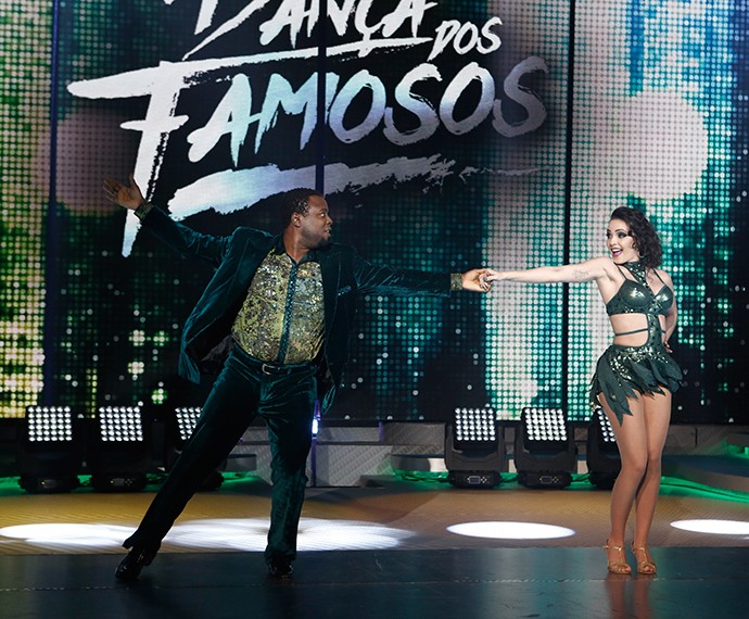 Érico Brás surpreende a plateia na estreia do 'Dança 2015' - notícias em Tv