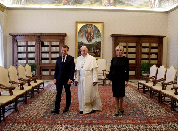 Papa Francisco Recebe Presidente Frances Emmanuel Macron No Vaticano Mundo G1