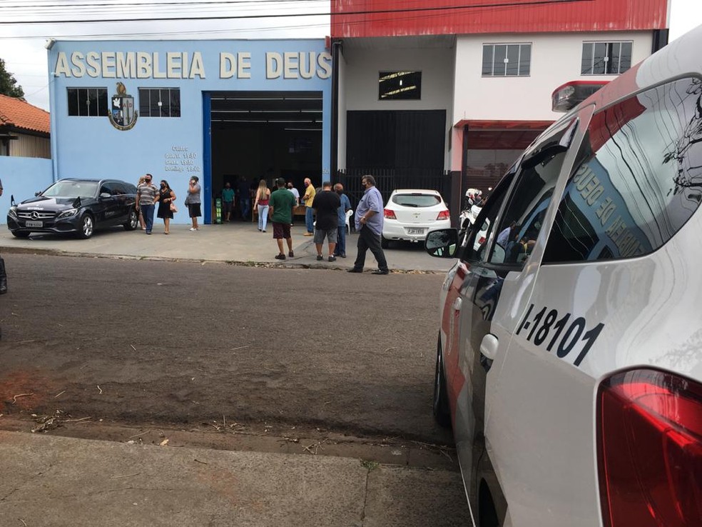 Velório de Daniel Alves de Lima, de 32 anos, foi realizado na sede da Igreja Assembleia de Deus, no Jardim Monte Alto — Foto: Stephanie Fonseca/G1