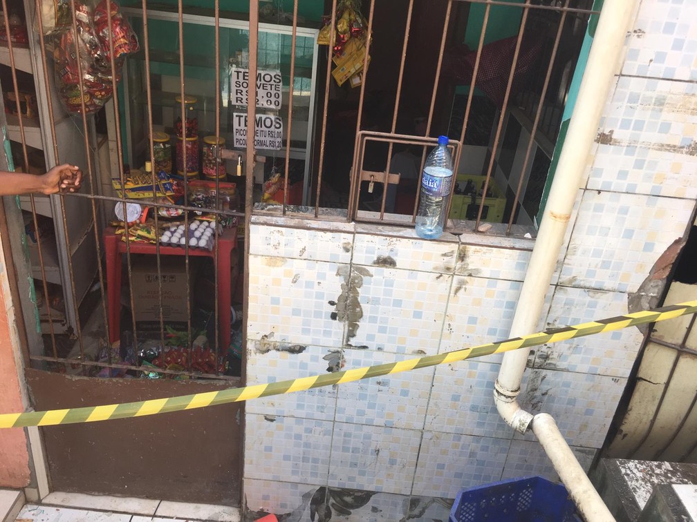 Uma das casas interditadas &mdash; Foto: Jo&atilde;o Souza/G1 BA