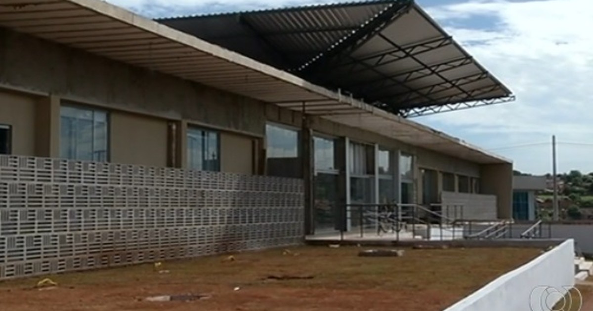 G1 - Mesmo inacabada, obra da sede do TRT é inaugurada em Itumbiara, GO ...