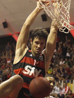 Em casa no Fla, Rafael Mineiro admite começo complicado: Foi tumultuado