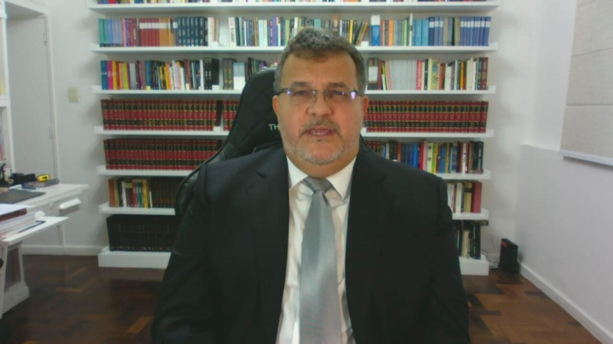 Não houve intervenção de Bolsonaro, diz advogado de Mauro Cid sobre suposta fraude em cartões de vacinação | Blog da Andréia Sadi | G1