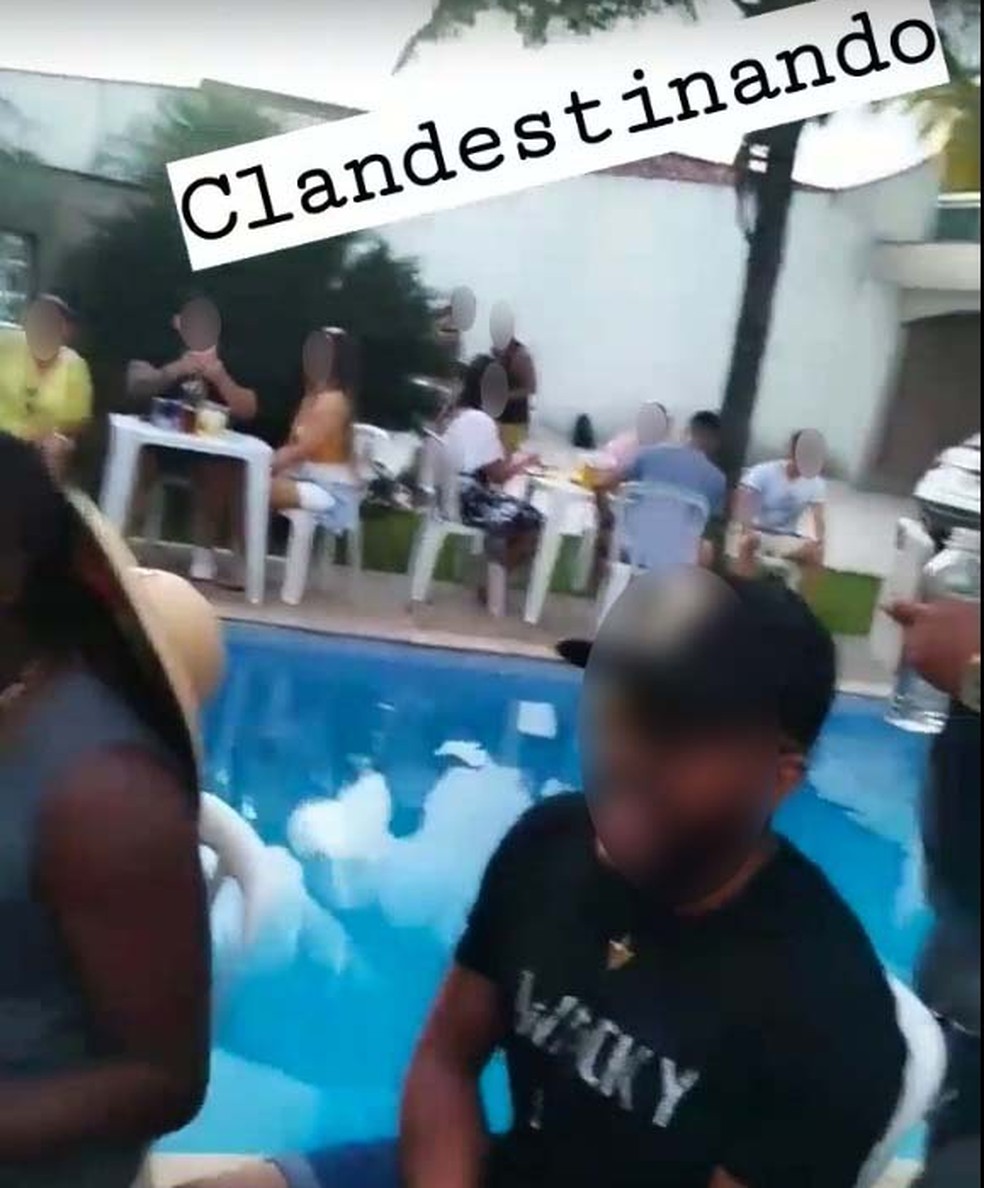 Cantor Ignora Isolamento Ao Participar De Pagode Clandestino Em Sp Video Santos E Regiao G1