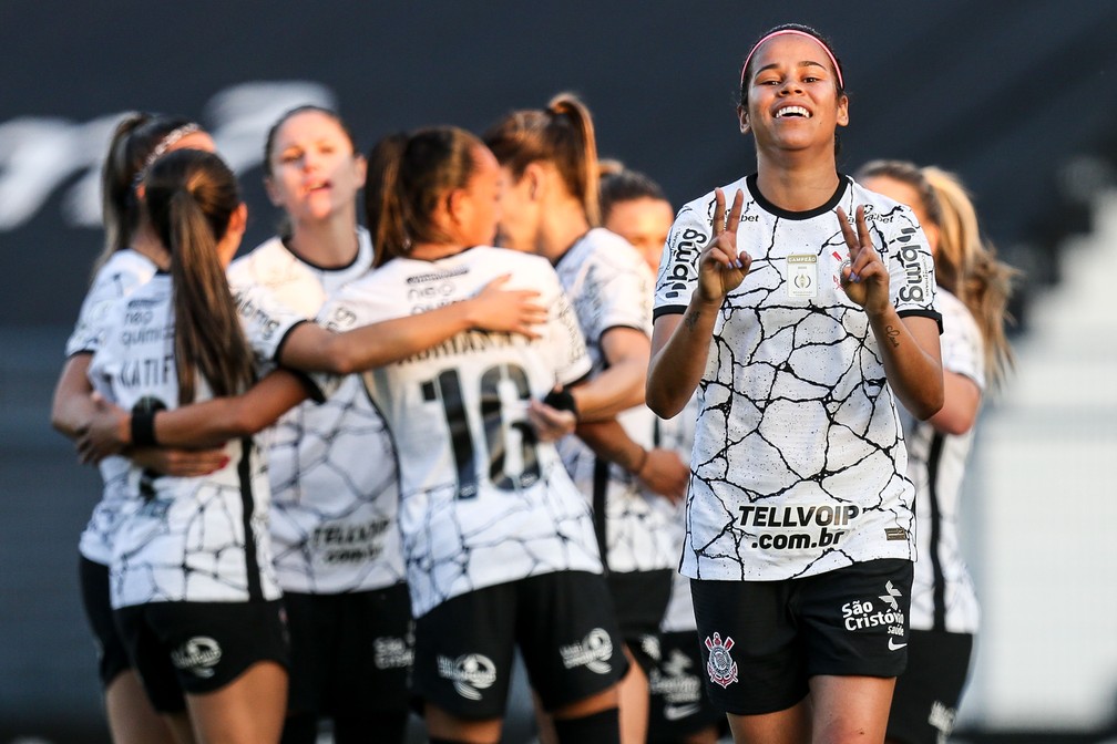 Corinthians goleou o Ava Kindermann e est na semifinal do Brasileiro Feminino  Foto: Marco Galvo/Ag. Corinthians