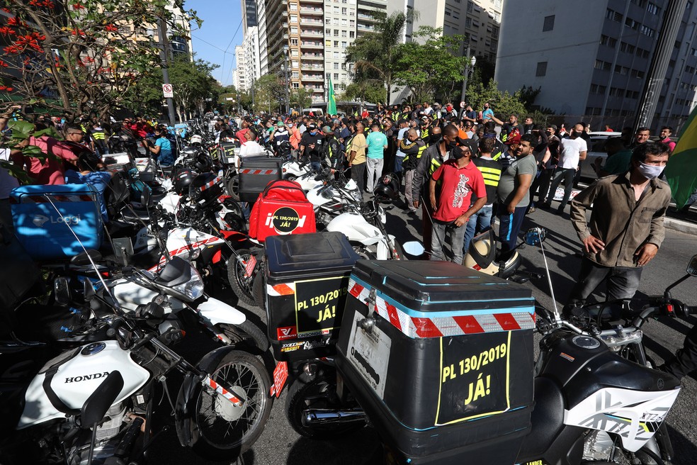 Grupo é favorável à aprovação da PL 130, de autoria do vereador Camilo Cristófaro, e pede que texto seja votado nesta quarta-feira — Foto: Celso Tavares/G1