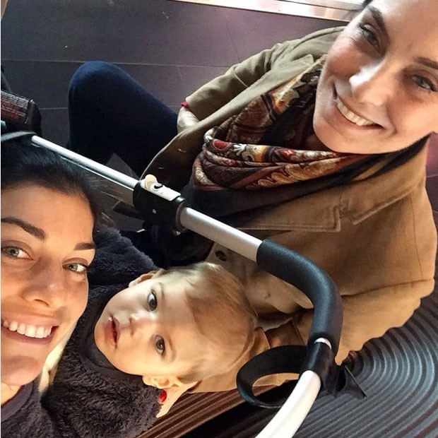 Joana Balaguer, com o filho Martin e sua mãe  Tereza (Foto: Reprodução - Instagram)