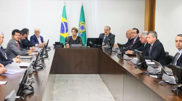 Presidenta Dilma Rousseff participa de reunião do Conselho Deliberativo do Programa Bem Mais Simples Brasil (Foto: Roberto Stuckert Filho/PR)