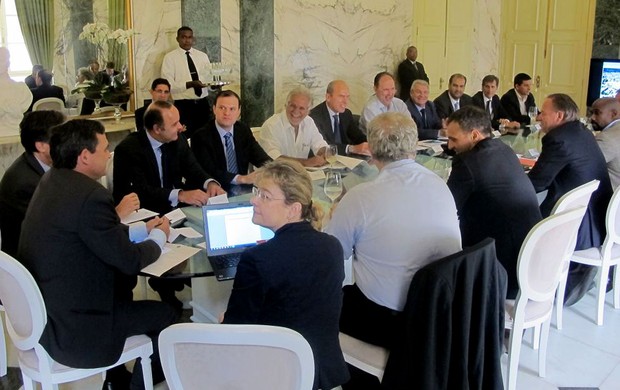 Mesa de reunião no Palácio Guanabara (Foto: Marcio Iannacca)