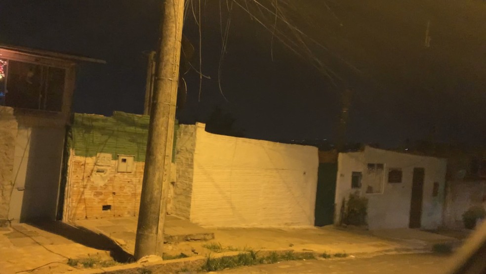 Crime ocorreu no bairro Partenon, em Porto Alegre — Foto: Marcos Pacheco/RBS TV
