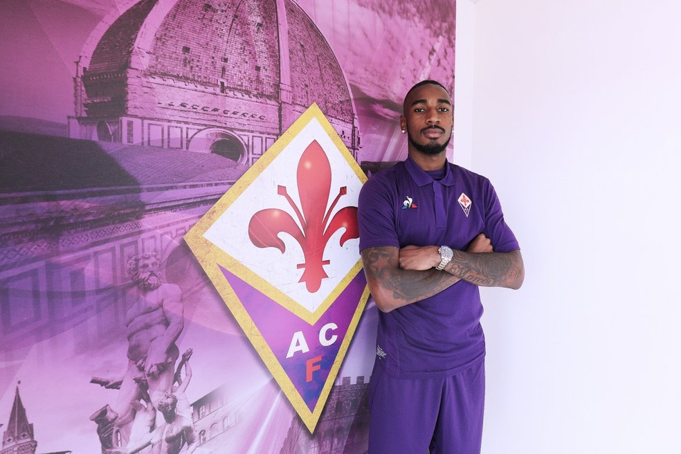Gerson na Fiorentina (Foto: DivulgaÃ§Ã£o / Fiorentina)
