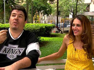 Grávida possou para as lentes do marido em ensaio de lingerie na rua (Foto: TV Globo)