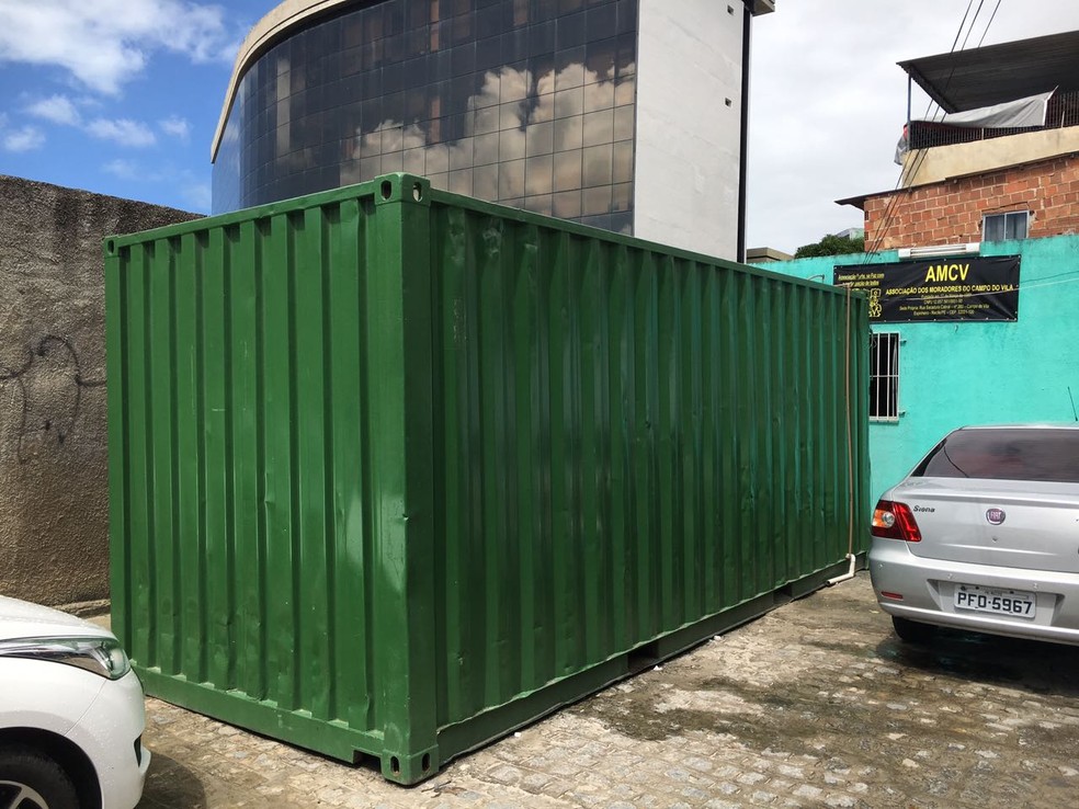 Serviço de posto de saúde da família funciona em contêiner, na Zona Norte (Foto: Tiago Graff/Sindicato dos Médicos de Pernambuco)