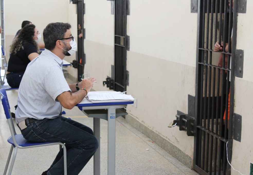 Mutirão analisa processos de 400 presos de unidade no interior do Acre  — Foto: DPE-AC