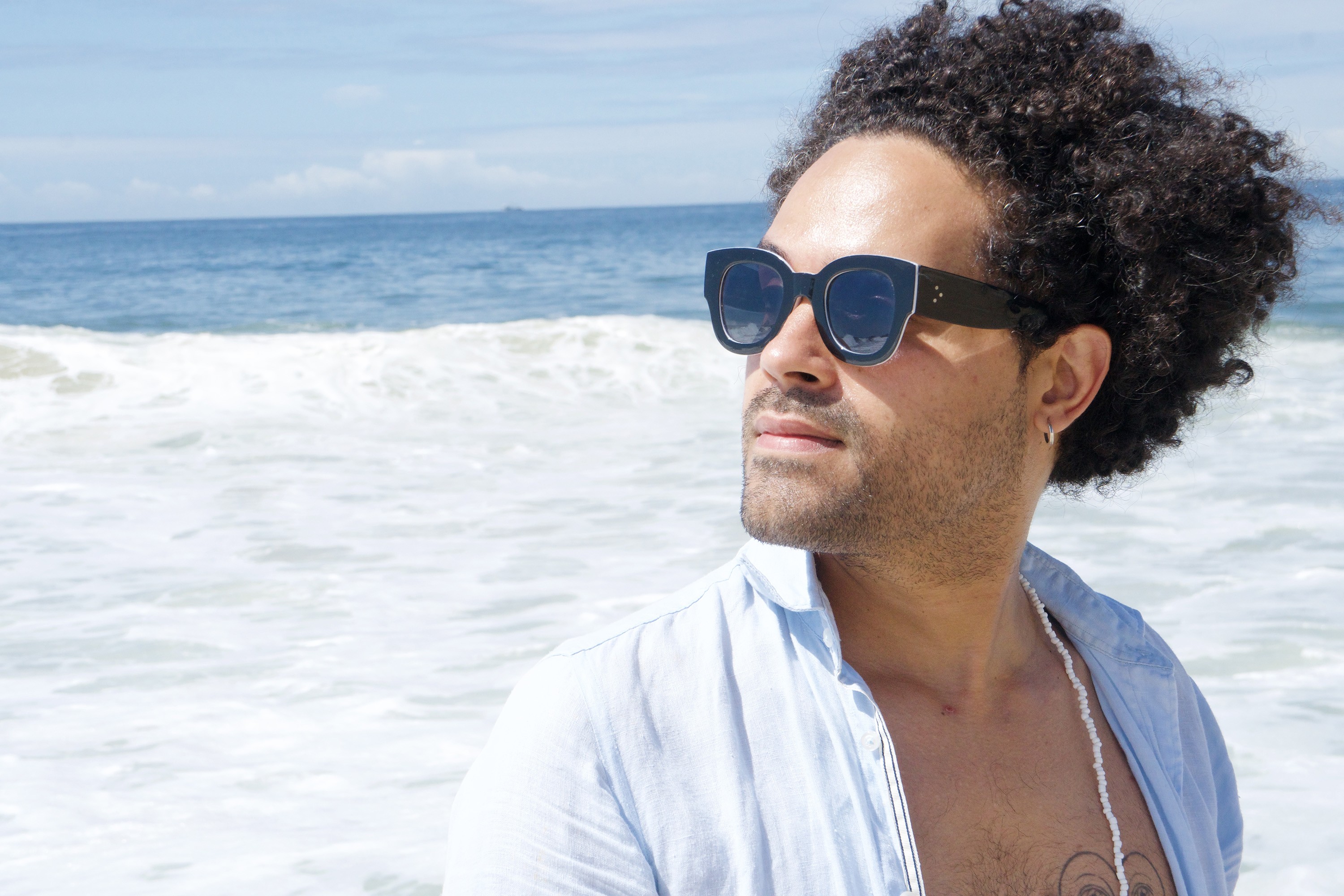 César Lacerda lança três canções 'com gosto de sal e sol' no EP 'Verão'
