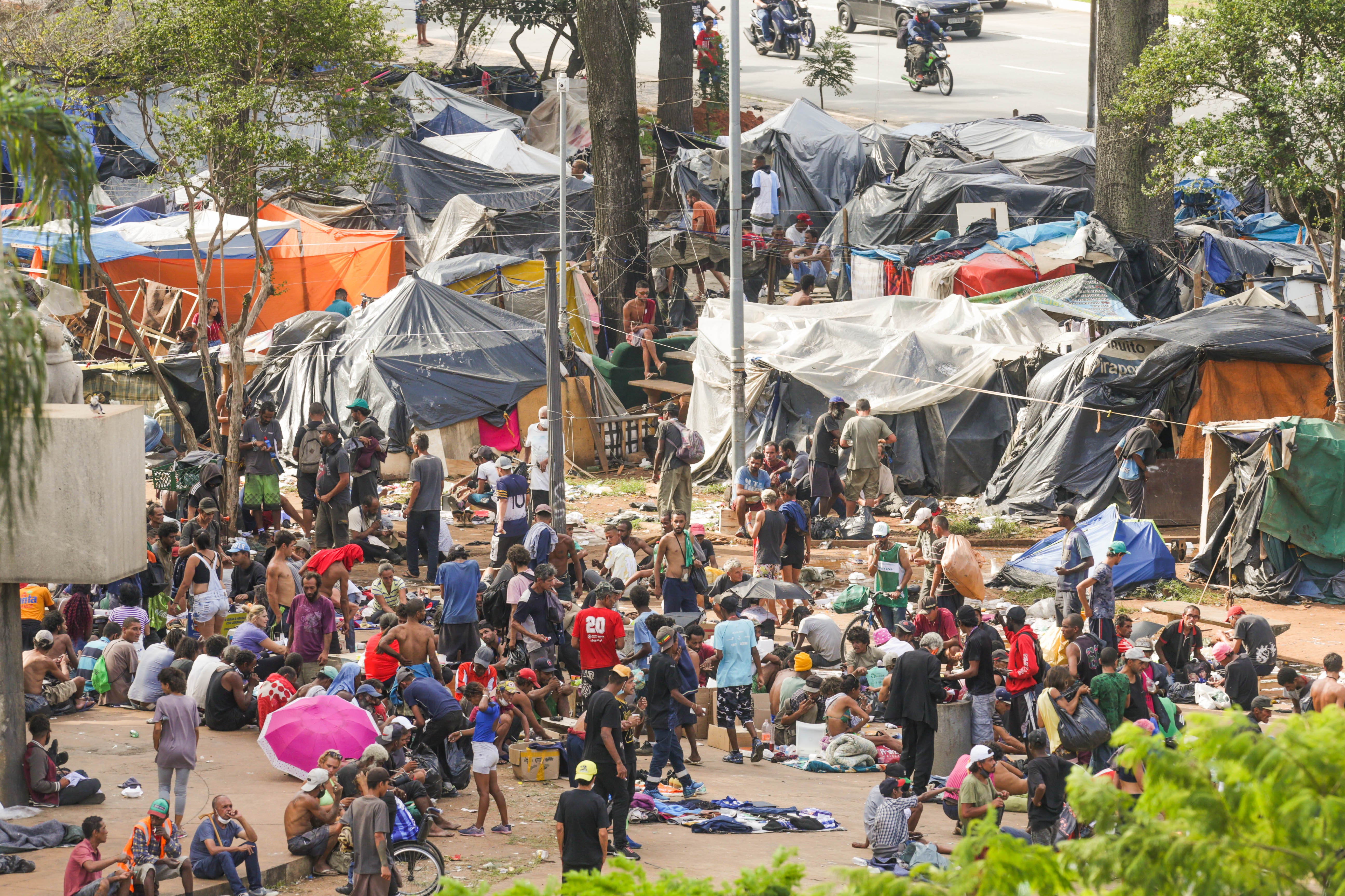 Ordem de mudança do local da Cracolândia partiu do tráfico, diz delegado; usuários se concentram na Praça Princesa Isabel