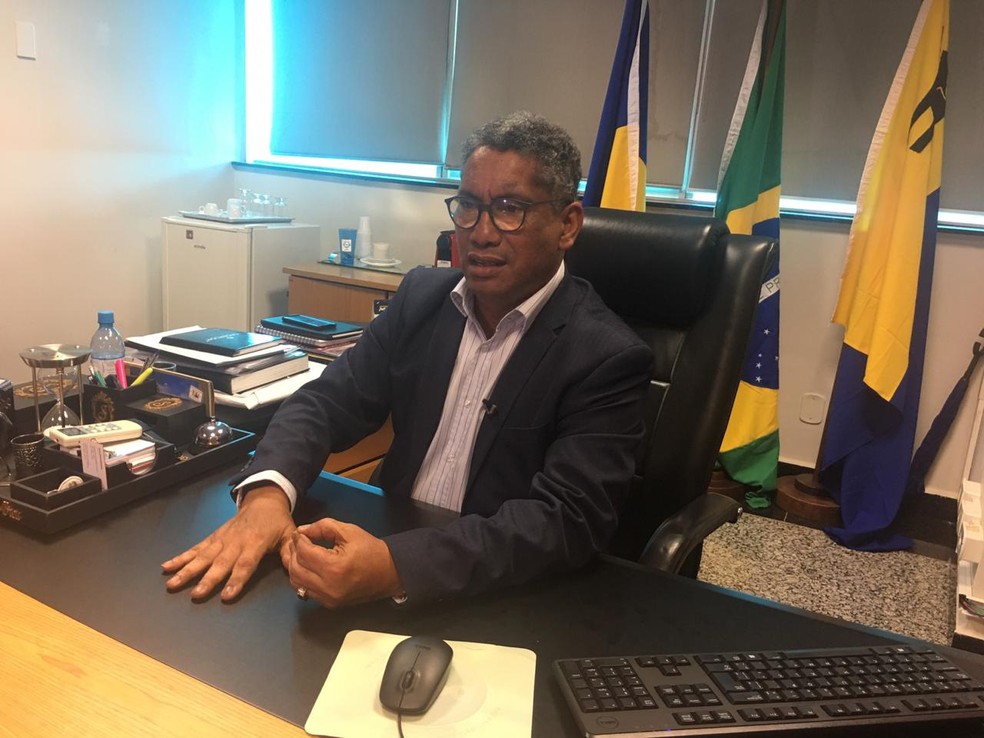 Secretário Suamy Vivecananda revela que pente-fino começou após denúncia em livro de Rubem Fonseca — Foto: Mayara Subtil/G1