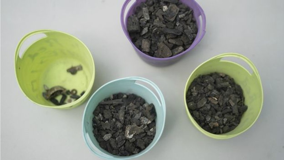 Até o momento já foram encontrados mais de 100 kg de restos humanos nas escavações no México — Foto: Mónica González/Pie de Página