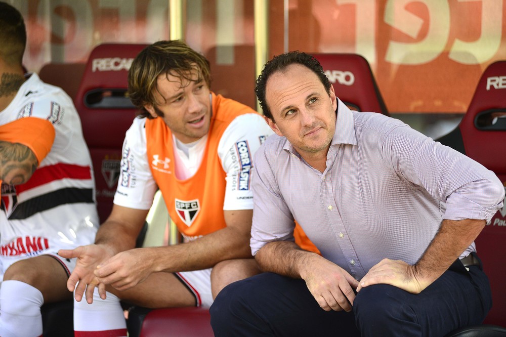 Lugano faz último jogo do atual contrato no São Paulo