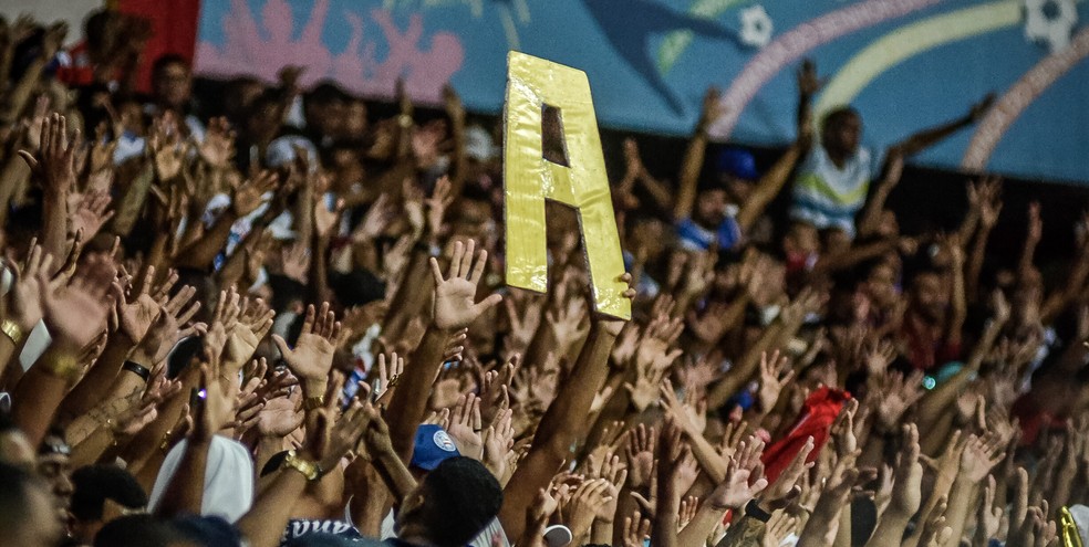 Torcida do Bahia na Fonte Nova — Foto: Celo Gil / FBF