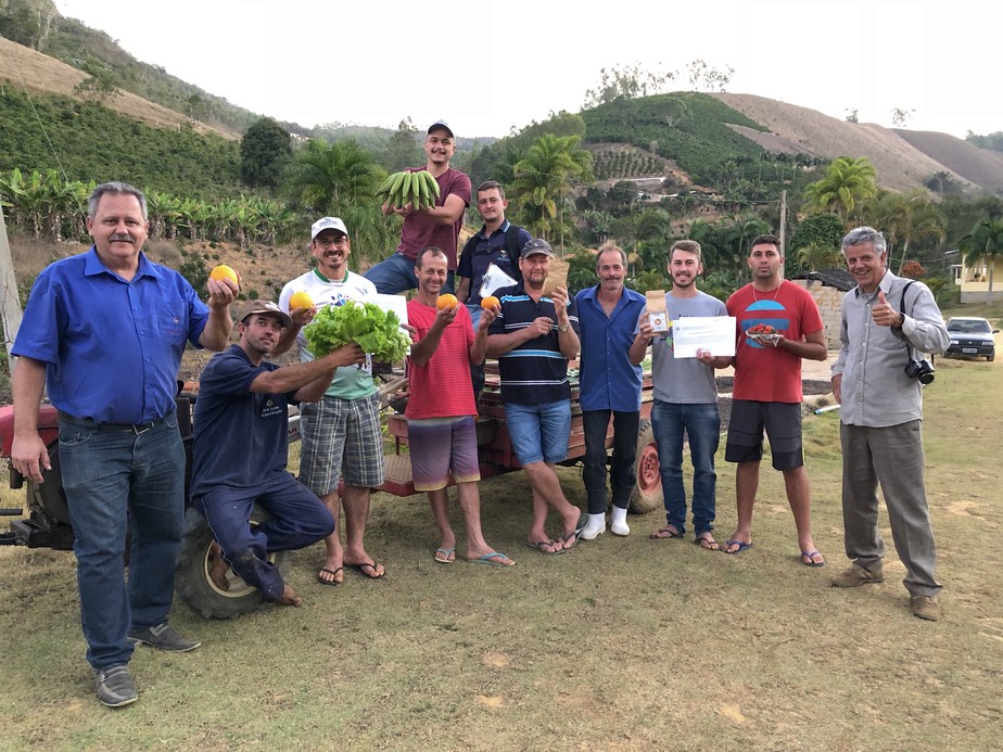 Um por todos e todos pelos orgânicos: grupo de agricultores fortalece cooperativa e diversifica produção no ES
