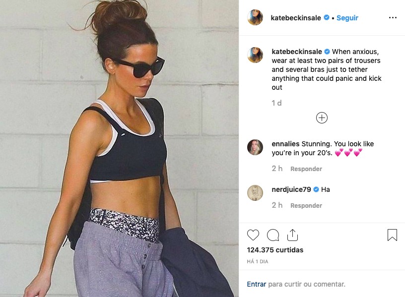 O post da atriz Kate Beckinsale que recebeu um comentário hostil de um seguidor a chamando de velha (Foto: Instagram)