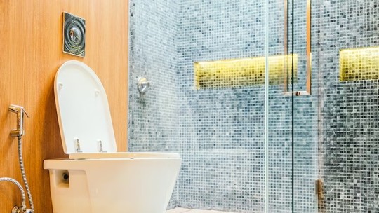Banheiro tecnológico sem obras: veja opções para tornar o espaço mais moderno