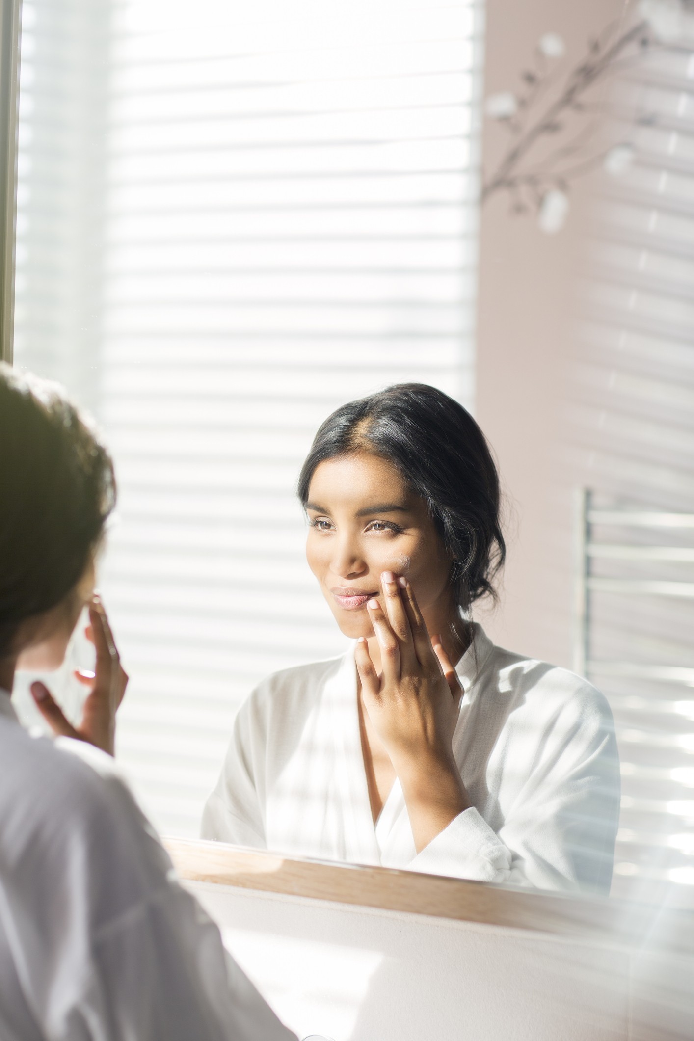 Guia do retinol: cuidados para incluir o ácido na sua rotina de