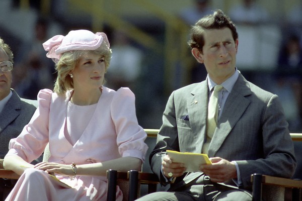 A Princesa Diana com o Príncipe Charles (Foto: Getty Images)