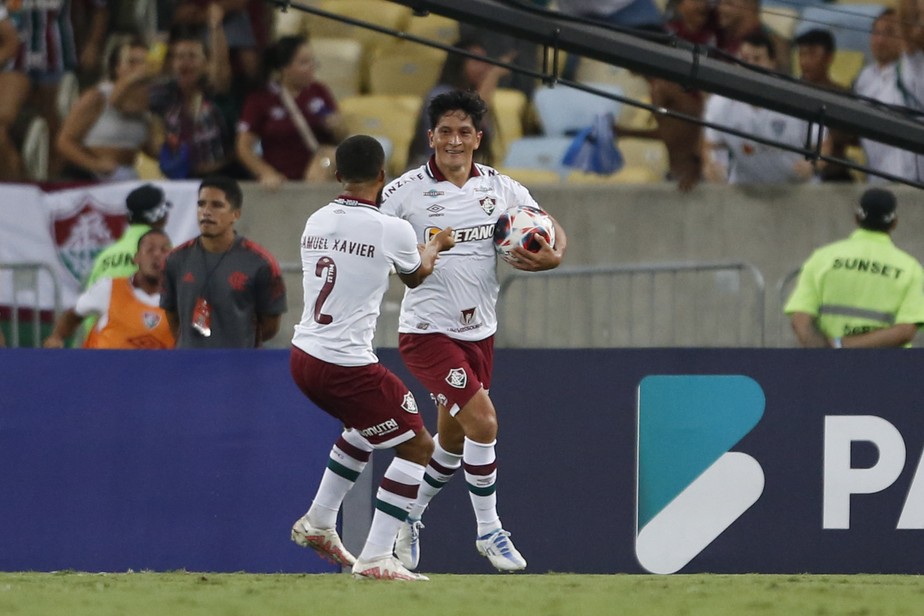 Cano comemora gol contra Flamengo