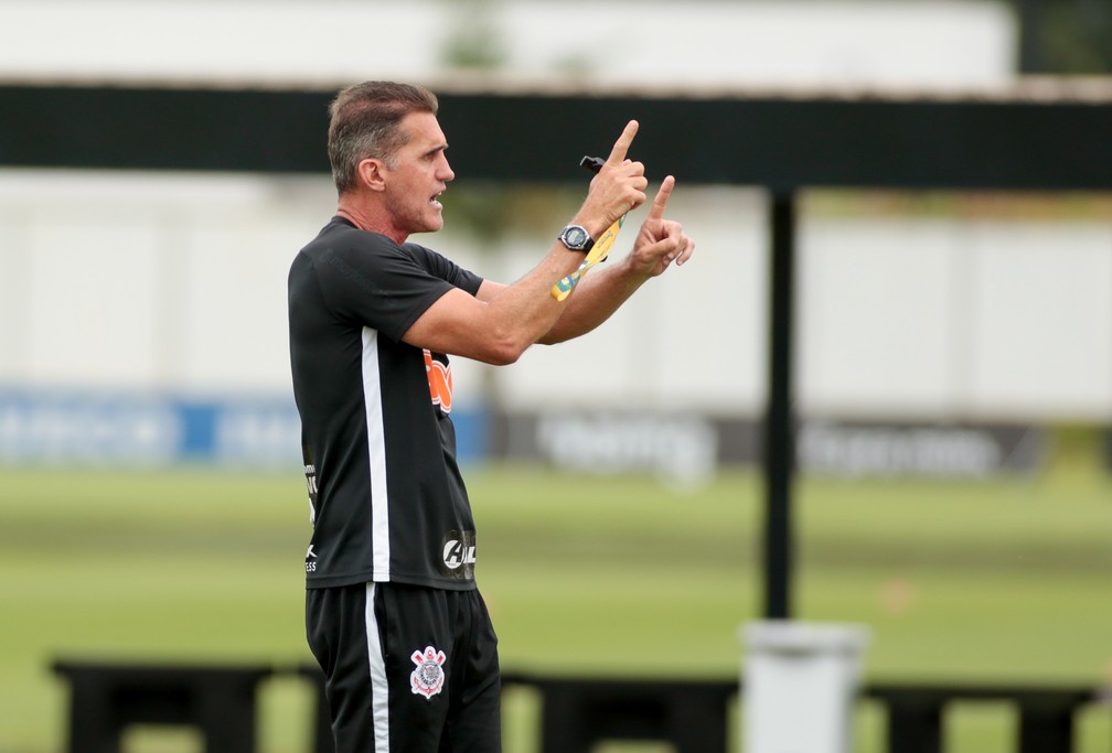Em duelo direto por Libertadores, Corinthians pode repetir estratégia de sucesso em clássico