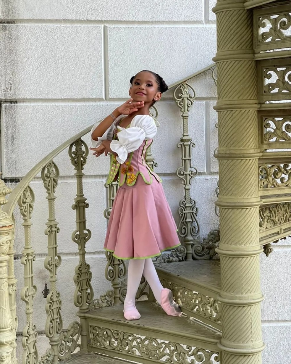 Izadora Guedes pratica balé desde os seis anos, em Fortaleza. — Foto: Arquivo pessoal