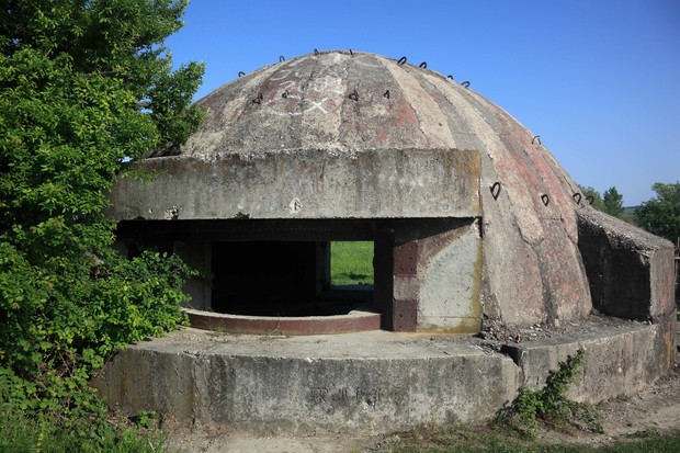 Explorador revela os melhores edifícios abandonados que foi - tem até ônibus espacial (bunkers na albânia) (Foto: Getty Images)