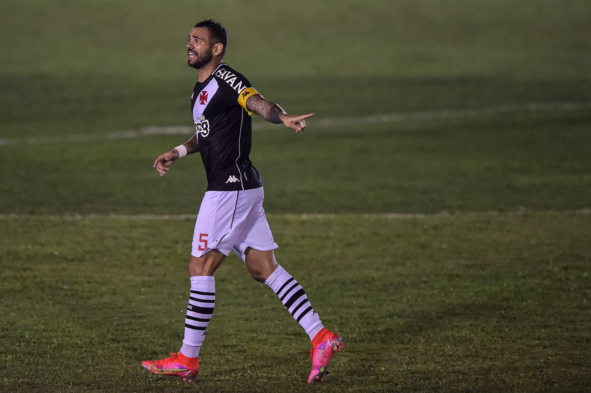 Escalação do Vasco: Leandro Castan, Marquinhos Gabriel e ...