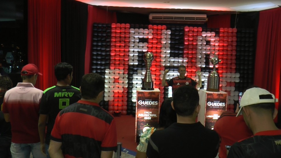 Ta�as do Flamengo foram xpostas em munic�pio paraibano � Foto: Reprodu��o / TV Sol