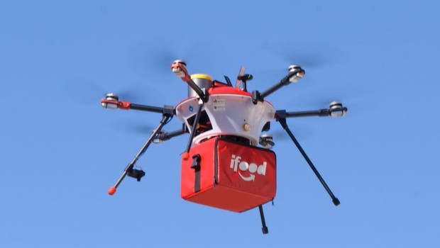 Drone DLV-1 NEO com caixa de entrega do iFood (Foto: Divulgação)