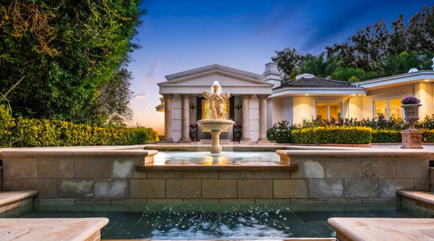 Por dentro da mansão de US$ 26 milhões em Beverly Hills que já pertenceu a um bilionário russo (Foto: The Agency)