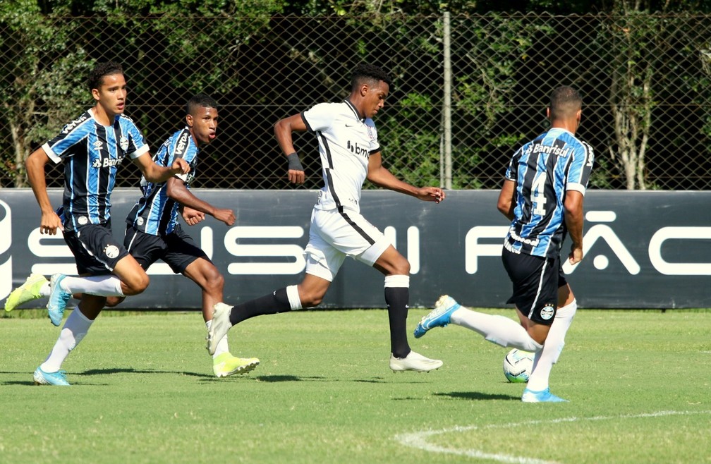 Corinthians venceu o Grêmio por 3 a 2 no Brasileirão Sub-20 — Foto: Rodrigo Fatturi/Grêmio