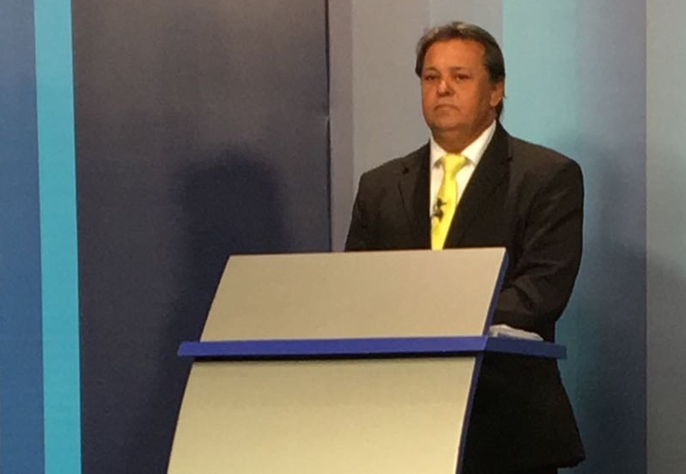 Moisés Franz participou de debate na TVCA — Foto: Kessillen Lopes/G1 MT
