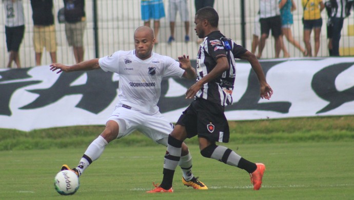 Anderson Pedra ABC x Botafogo-PB (Foto: Fabiano de Oliveira)