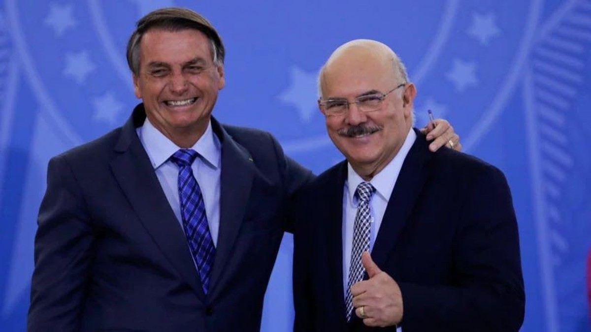 PGR tentou anular interceptações de Milton Ribeiro que citavam Bolsonaro, mas Cármen Lúcia rejeitou pedido