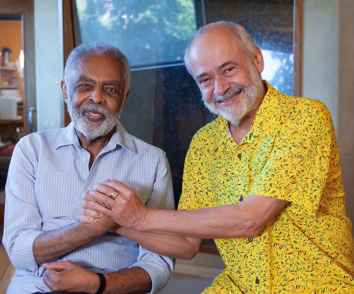 Carlos Malta celebra os 80 anos de Gilberto Gil em álbum com Pife Muderno e o aval (e voz) do cantor |  Weblog do Mauro Ferreira