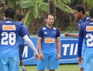 Éverton Ribeiro espera retranca do Figueirense, mas prega cuidado