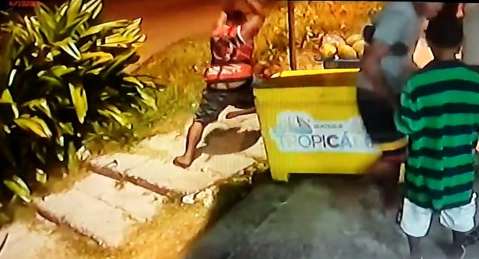 Moïse foi brutalmente golpeado — Foto: Reprodução