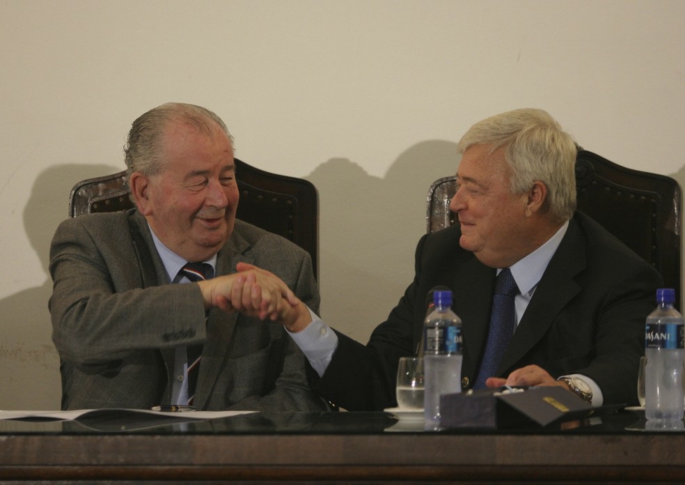 Julio Grondona, ex-presidente da AFA, morto em 2014, e Ricardo Teixeira, ex-presidente da CBF: dirigentes são citados na acusação dos EUA — Foto: Getty Images
