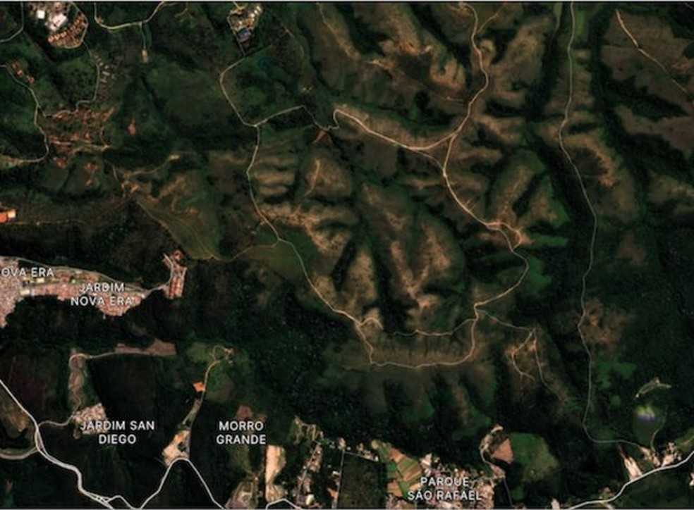 Em março de 2022, sete meses após o incêndio, o verde já dominava o Cerrado do Juquery outra vez — Foto: Planet Labs via BBC