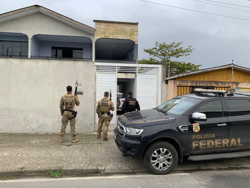 Operação mira tráfico internacional de cocaína em containers no Paraná