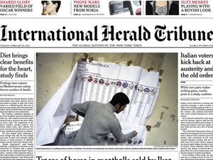 Capa da edição do 'International Herald Tribune' desta segunda (25) (Foto: Reprodução/site "International Herald Tribune")